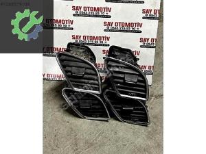 8T1820902C AUDİ A4 A5 Q5 SAG KALORİFER IZGARA HAVA MENFEZİ