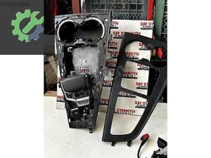 8W1874241A 8W1864261C 8W0862533D AUDİ A3 ORTA KONSOL ÇERÇEVESİ