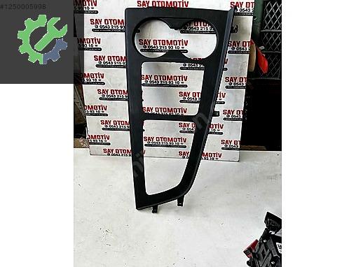 8W1874241A 8W1864261C 8W0862533D AUDİ A3 ORTA KONSOL ÇERÇEVESİ