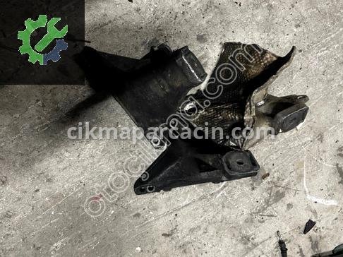 Volkswagen Passat Motor Takozu & Kulağı 8D0199308L çıkma parça
