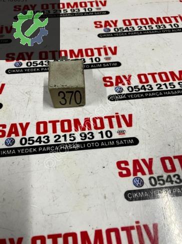 8D0951253 PASSAT AUDİ A4 97 2005 4 PiN RÖLE
