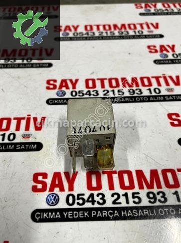 Audi A6 Röle 8E0951243 çıkma parça