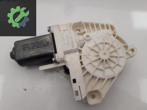8K0959801B Volkswagen Touareg Cam Kriko Motoru / Cam Motoru (2011