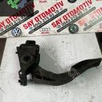 8K1723523A AUDİ Q5 GAZ PEDALI