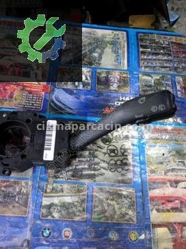 Volkswagen Bora Sinyal Kolu 8L0953513G çıkma parça
