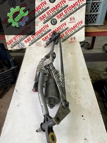 8T2955119D AUDİ A5 SAĞ DİREKSİYON SİLECEK MOTOR VE MEKANİZMA