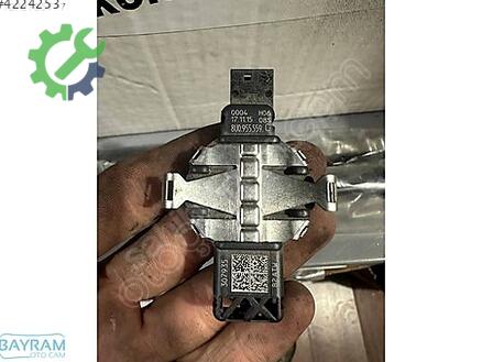 Volkswagen Golf Oto Cam çıkma parça