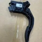 8W1723523A A4 GAZ PEDALI
