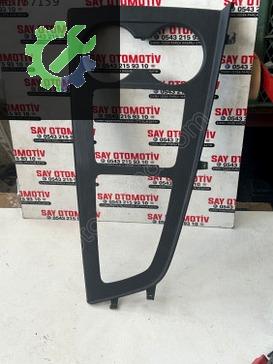 8W1874241A 8W1864261C 8W0862533D AUDİ A3 ORTA KONSOL ÇERÇEVESİ
