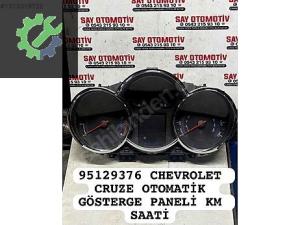 95129376 CHEVROLET CRUZE OTOMATİK GÖSTERGE PANELİ KM SAATİ