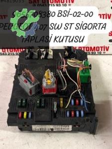 9655708380 BSİ-02-00 PEUGEOT 407 SW ST SİGORTA TAPLASİ KUTUSU
