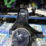 98AB-6037 AG Ford Focus 1 üst motor takozu ve bağlantı braketi