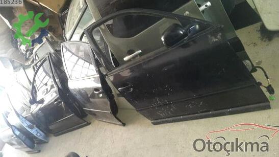Volkswagen Passat Bagaj çıkma parça