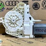 Audi A1 2011-2018 Çıkma Cam 8K0959811A