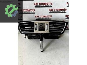 A2078300000 C207 W212 CABRİO ORTA KALORİFER IZGARASI MENFEZİ