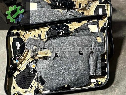Mercedes-Benz CLS Kapı Döşemesi A2187600161 çıkma parça