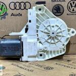 Audi A4 2008-2016 Sıfır Cam 8K0959812A