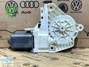 Audi A6 2009-2011 Çıkma Cam 8T0959802B