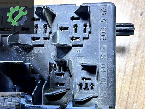 A9065450401 VOLKSWAGEN CRAFTER MERCEDES SPRİNTER SİGORTA KUTUSU