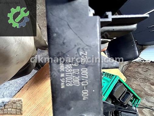 Mercedes-Benz Sprinter Sigorta Kutusu A9065450401 çıkma parça