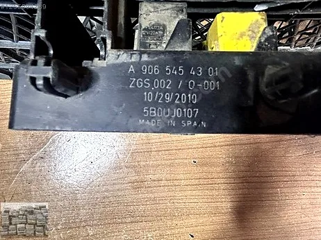Mercedes-Benz Sprinter Sigorta Kutusu A9065454301 çıkma parça