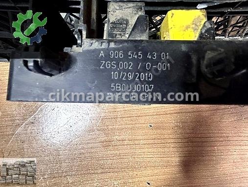 Mercedes-Benz Sprinter Sigorta Kutusu A9065454301 çıkma parça