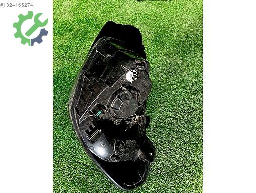 Hyundai Accent Sağ Ön Far çıkma parça