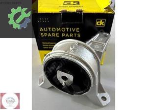ASTRA G-ZAFİRA A 9804 MOTOR KULAĞI ÖN SAĞ DK 5684051