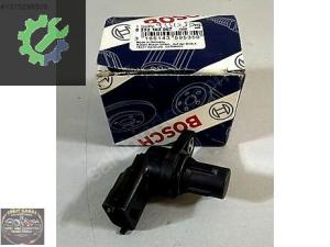 ASTRA İNSİGNİA AGİLA COMBO EKSANTRİK DEVİR SENSÖRÜ 93310500 BSCH