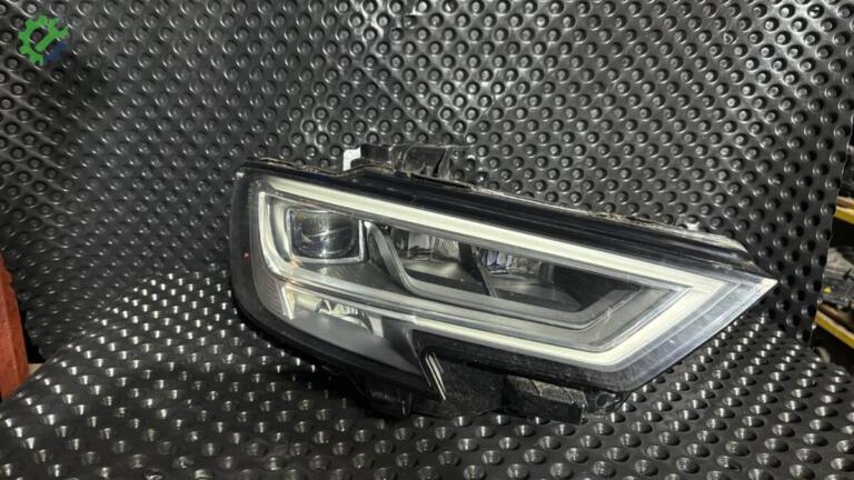 Audi A3 Far çıkma parça