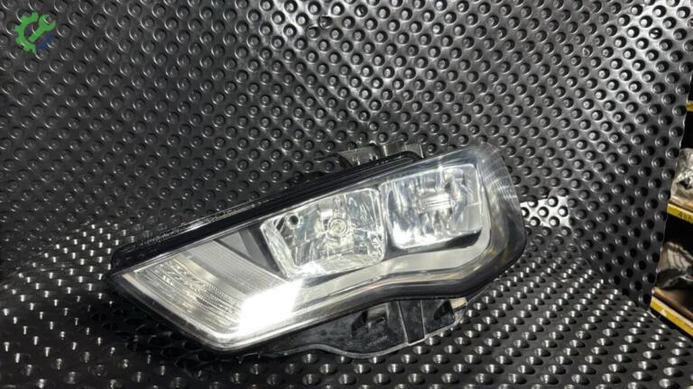Audi A3 Far çıkma parça