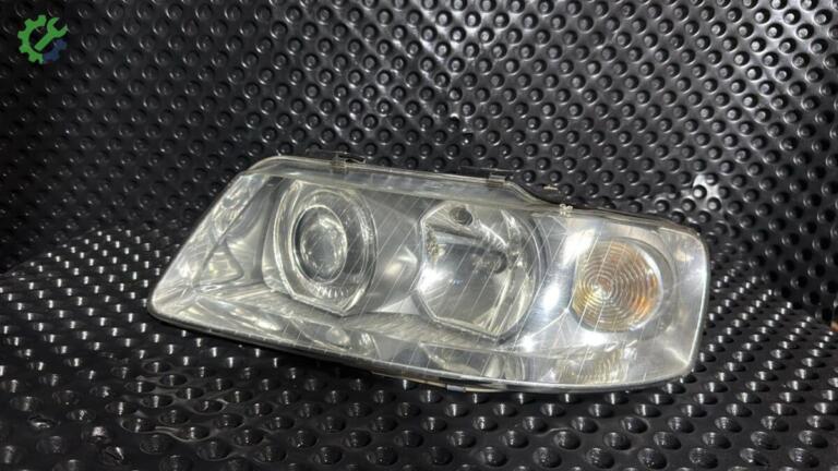 Audi A3 Far çıkma parça
