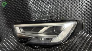 Audi A3 Sol Far (9. Adet)