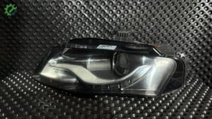 Audi A4 Sol Far (10. Adet)