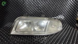 Audi A4 Sol Far (11. Adet)