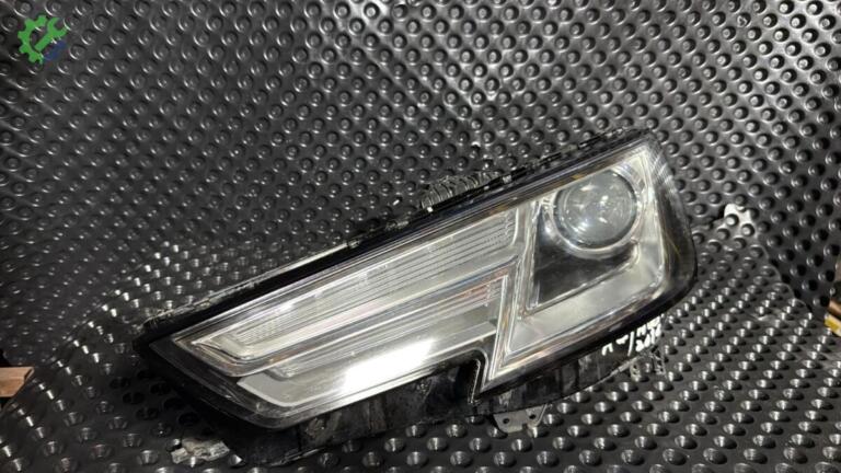 Audi A4 Far çıkma parça