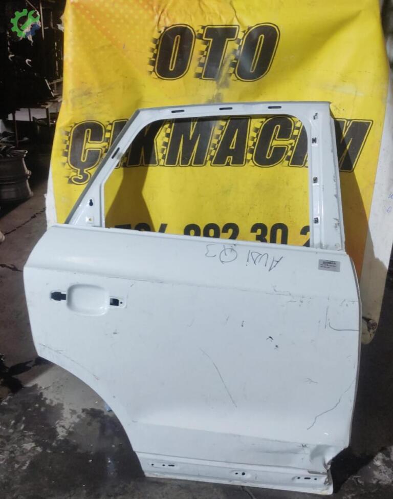 Audi Q3 Sağ Arka Kapı çıkma parça