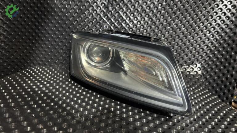 Audi Q5 Far çıkma parça
