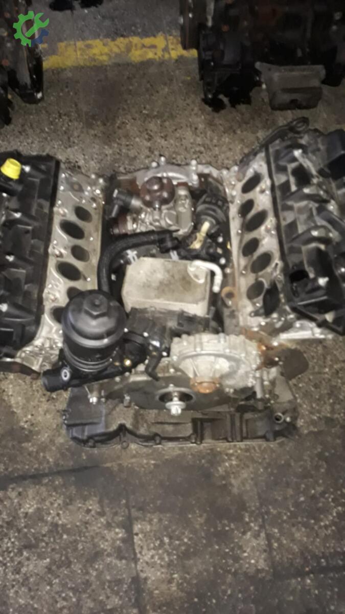Audi Q7 Sandık Motor çıkma parça