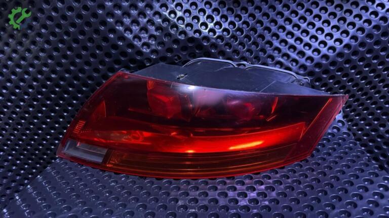 Audi TT Sağ Stop çıkma parça