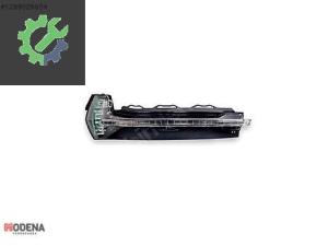 AUDI A3 2013- YAN AYNA SİNYALİ SIFIR 8V0949101 / 8V0949102
