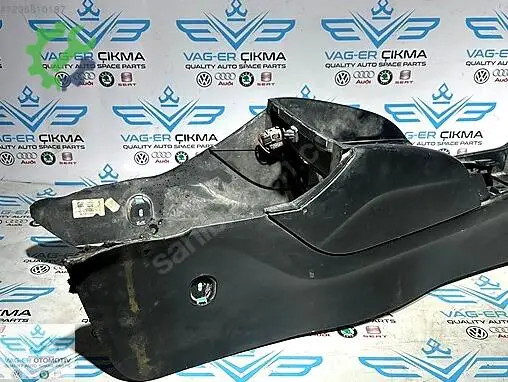 Audi A3 Orta Konsol 8V1863241 çıkma parça