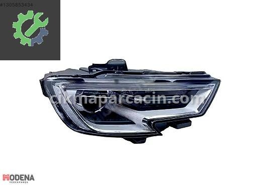 Audi A3 Sağ Ön Far 8V0941006F çıkma parça