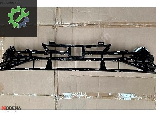 AUDI A3 2024- ÖN PANJUR ALT IZGARA SIFIR 8Y0807647F
