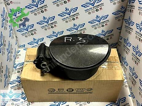 Audi A3 Depo Kapağı 8P0809999B çıkma parça