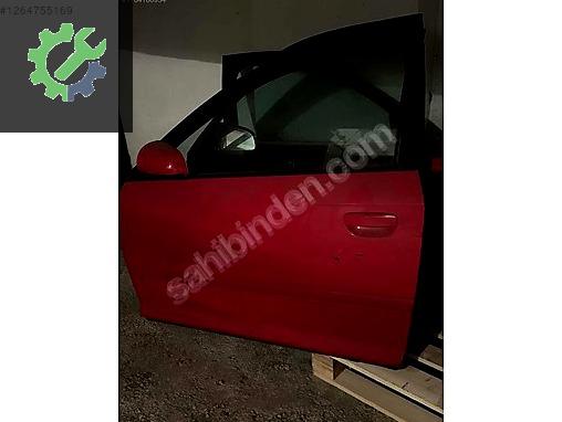 AUDİ A3 COUPE HACTHBACK SAG DOLU KAPI CAM KİLİT CAM MOTORU