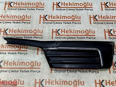 Audi A3 Sis Farı Çerçevesi 8V3807682R çıkma parça