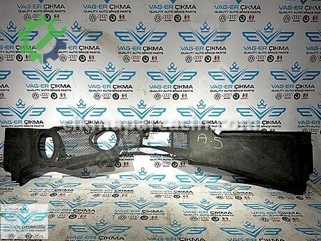 Audi A5 Ön Cam Izgarası çıkma parça