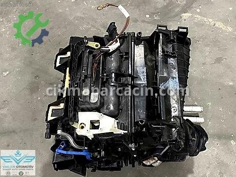 Audi A4 Kalorifer çıkma parça