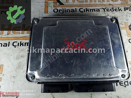 Audi A4 Motor Beyni 8E0907401N çıkma parça